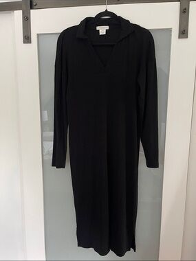 Mododoc Black Long-Sleeve Ribbed V-Neck Midi Dress